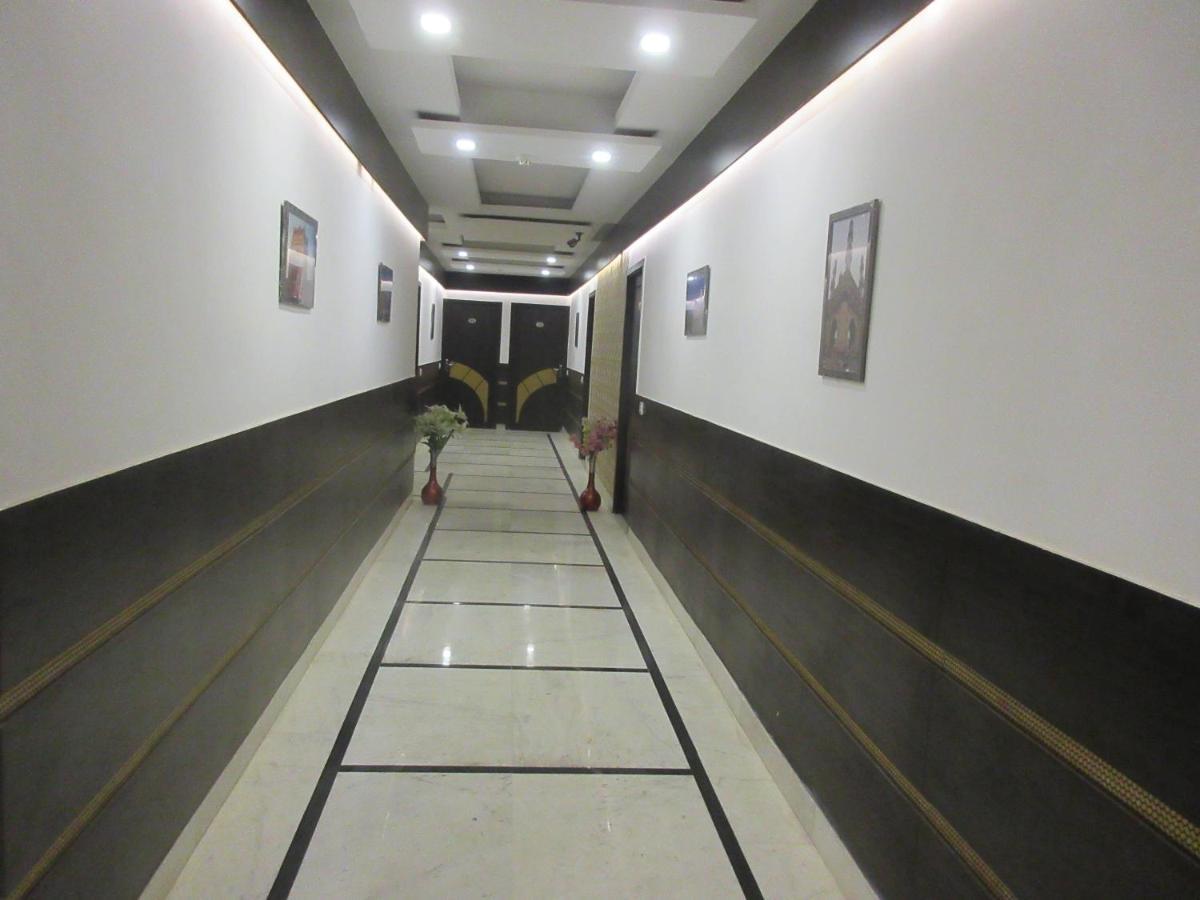 Riya Palace Agra  Buitenkant foto