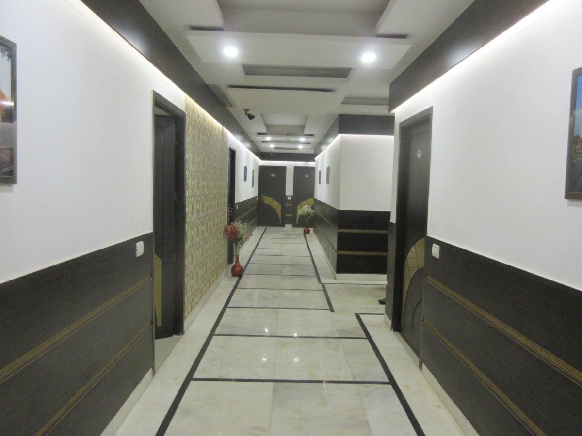Riya Palace Agra  Buitenkant foto