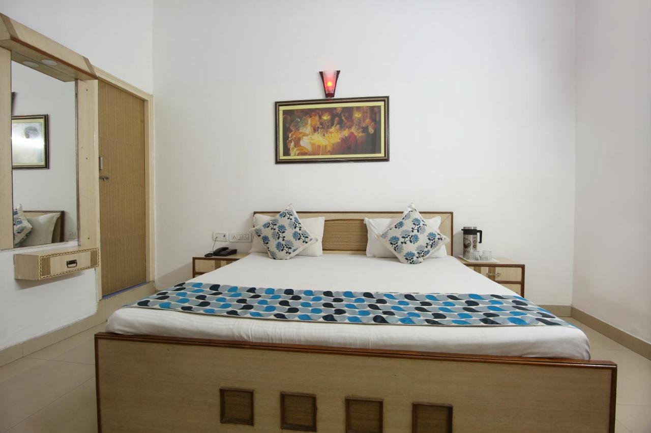 Riya Palace Agra  Buitenkant foto