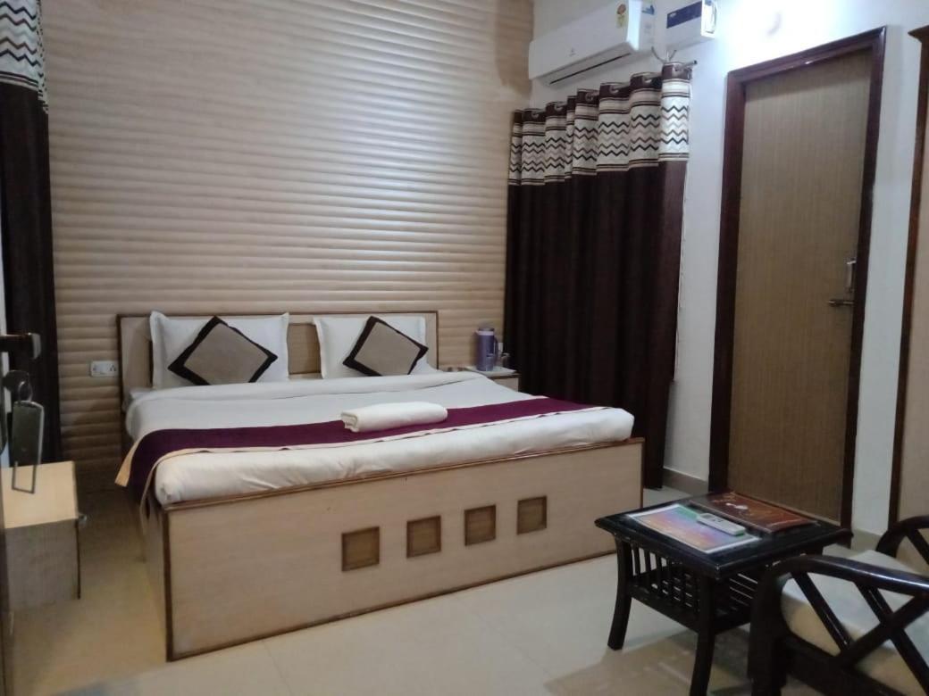 Riya Palace Agra  Buitenkant foto